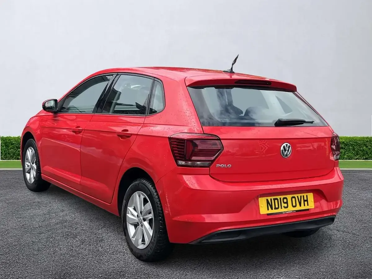 Used VW Polo Edition 95 HP (69 kW) 2019 Red Hatchback