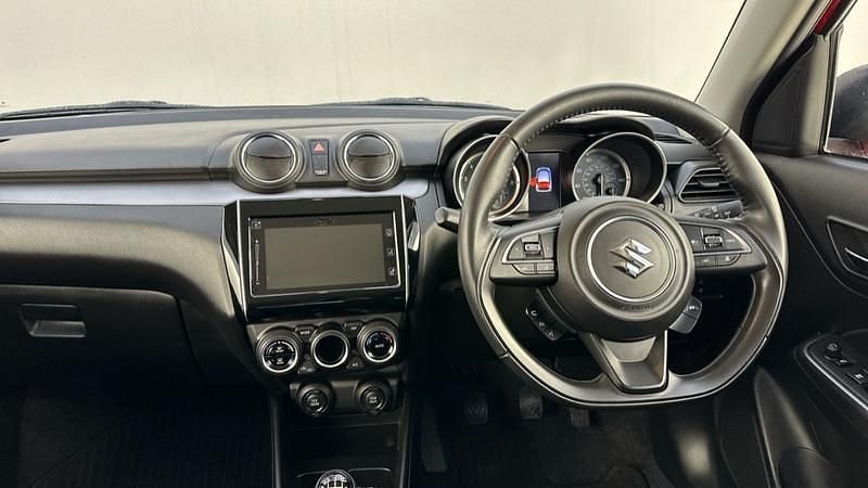 Used Suzuki Swift SZ5 83 HP (61 kW) 2022 Red Hatchback