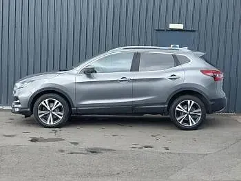 Used Nissan Qashqai N-Connecta 130 HP (95 kW) 2017 Grey SUV