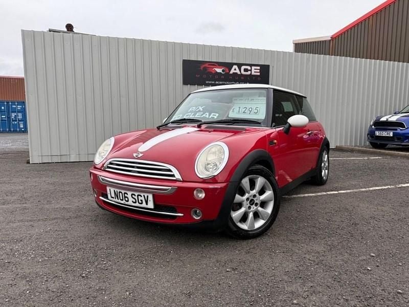 Red Used 2006 Mini Cooper Hatch Hatchback | £1,295 (Good price) - Image 1/4