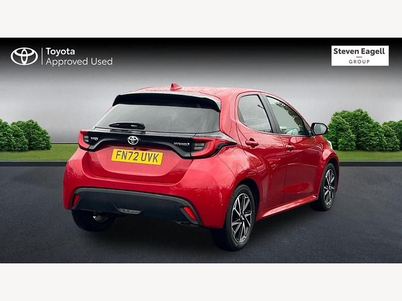 Used Toyota Yaris Hybrid Design 2022 Red Hatchback
