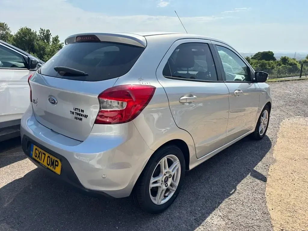 Used Ford Ka Plus Zetec 85 HP (62 kW) 2017 Silver Hatchback