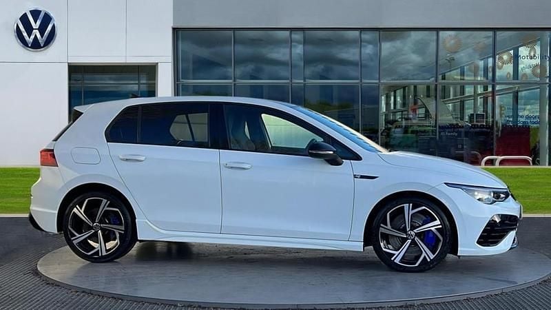 Used VW Golf VIII R 320 HP (235 kW) 2022 Pure white