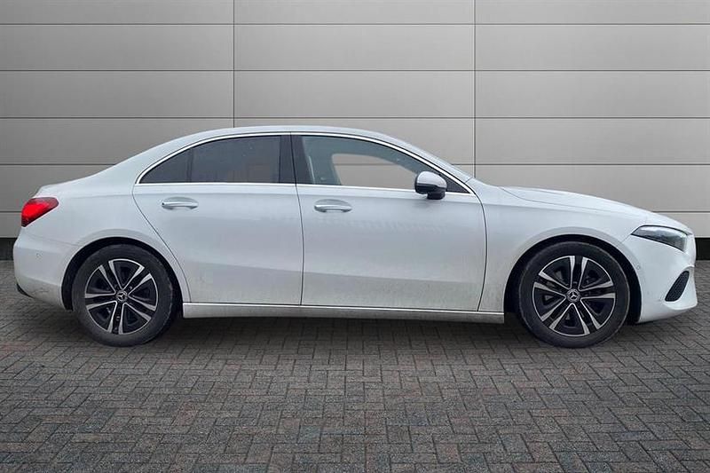 Used Mercedes A200 Executive 163 HP (119 kW) 2023 Digital white Sedan