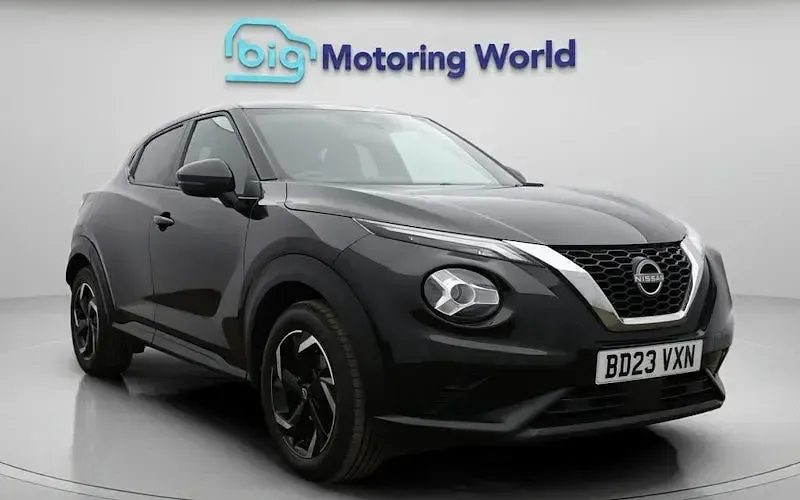 Usado Nissan Juke N-Connecta 114 HP (83 kW) 2023 SUV