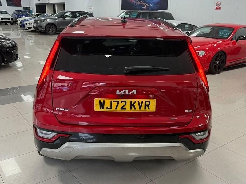Used Kia Niro 139 HP (102 kW) 2022 Red SUV