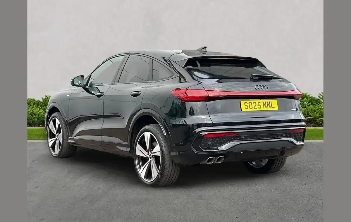 Used Audi Q5 Sportback Performance 204 HP (150 kW) 2025 Black SUV