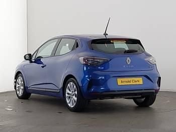 Used Renault Clio V Evolution 143 HP (105 kW) 2024 Blue Hatchback