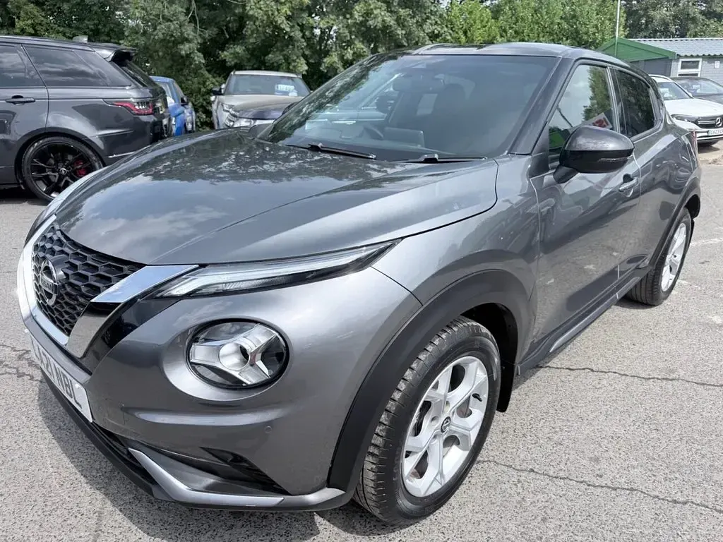 Used Nissan Juke N-Connecta 114 HP (83 kW) 2021 Grey SUV