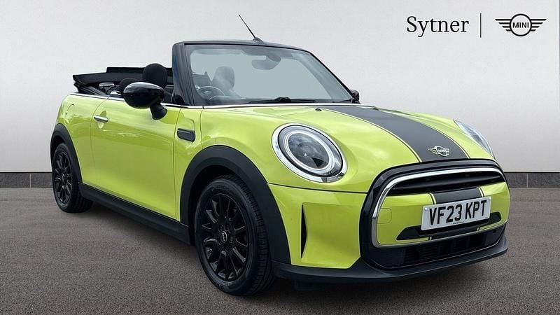 Używany Mini Cooper Classic 134 KM (98 kW) 2023 Żółty Hatchback
