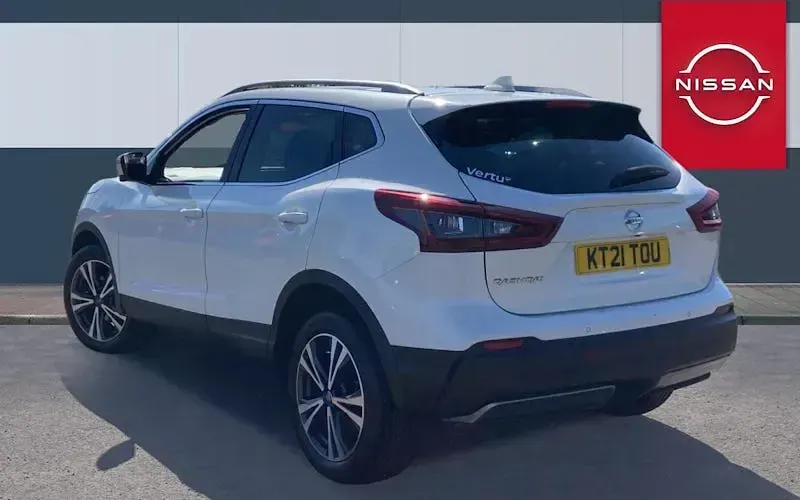 Used Nissan Qashqai N-Connecta 158 HP (116 kW) 2021 White SUV