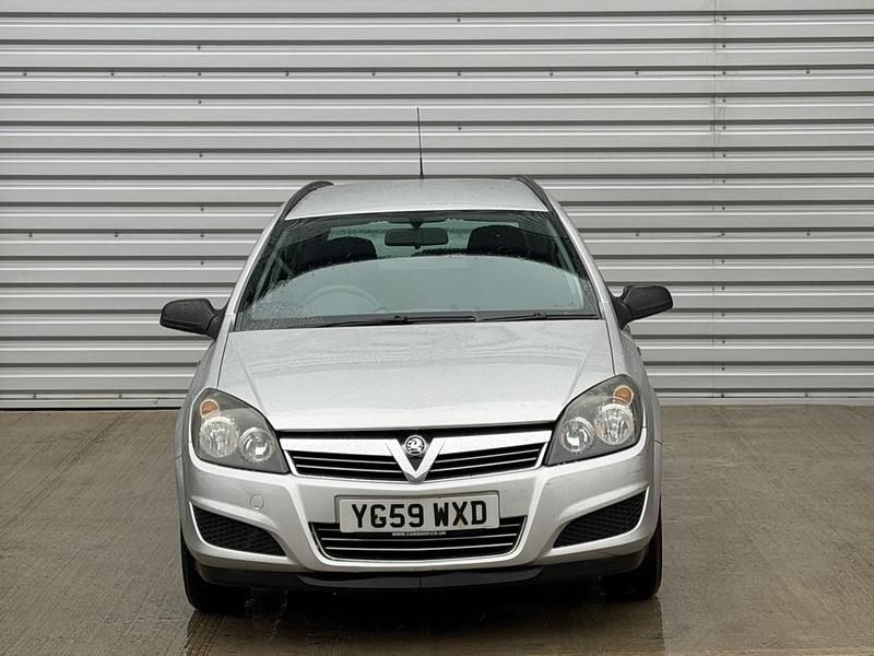 Used Vauxhall Astra 2009 Silver Estate