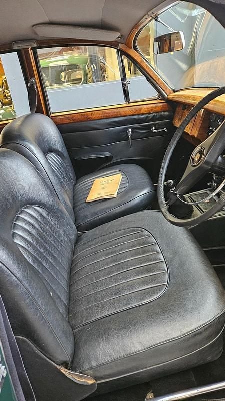 Used Jaguar MK II 1960 Green Sedan