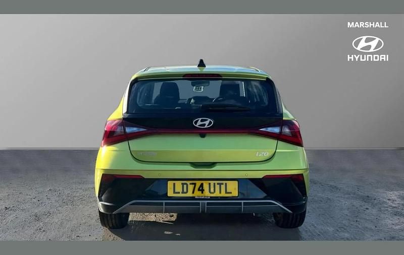 Used Hyundai i20 Advanced 99 HP (72 kW) 2025 Green Hatchback