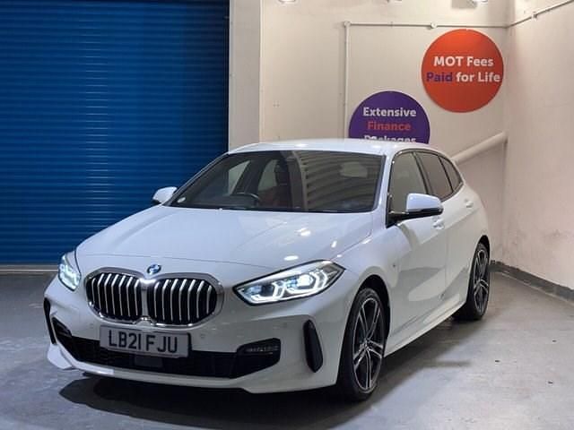 Used BMW 118 M Sport 138 HP (101 kW) 2021 White Hatchback