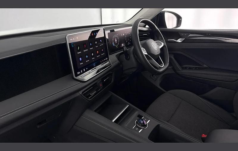 Used VW Tiguan Match 128 HP (94 kW) 2024 Blue SUV