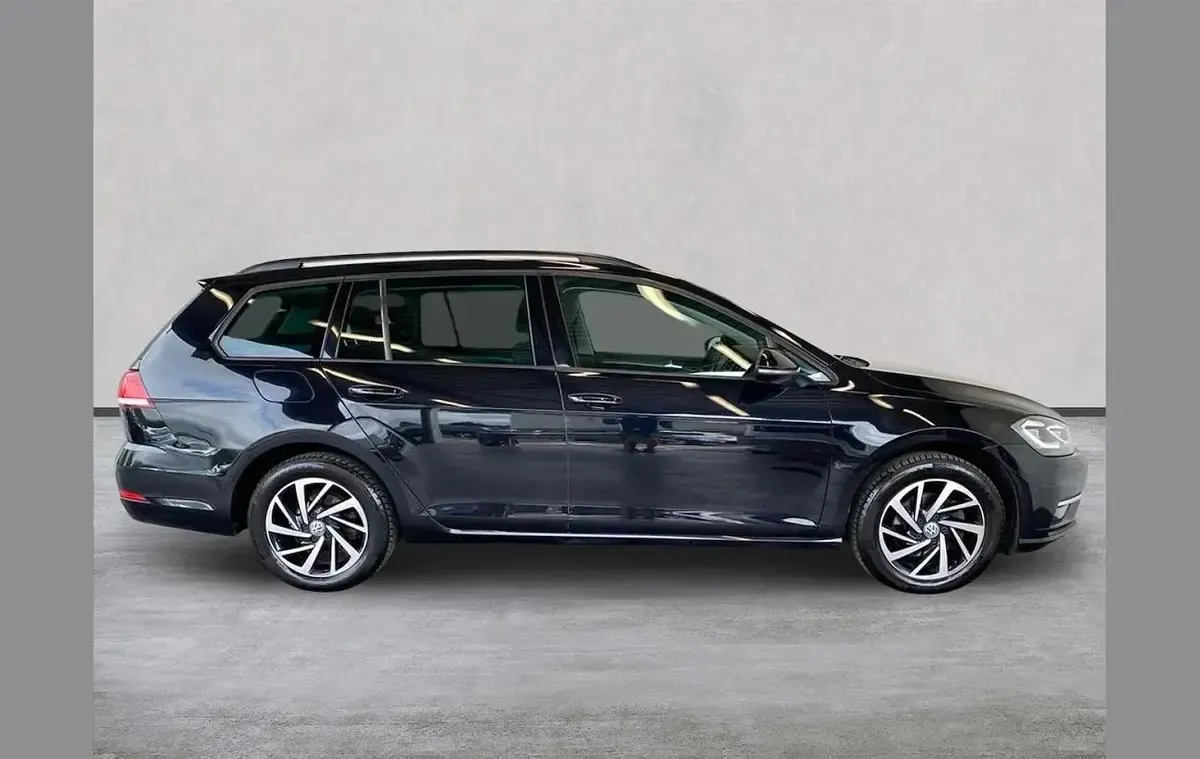Used VW Golf VIII Edition 147 HP (108 kW) 2020 Black Estate