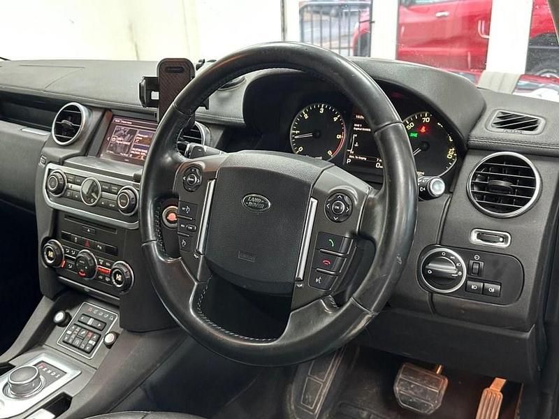 Used Land Rover Discovery 4 SE 2016 Black SUV