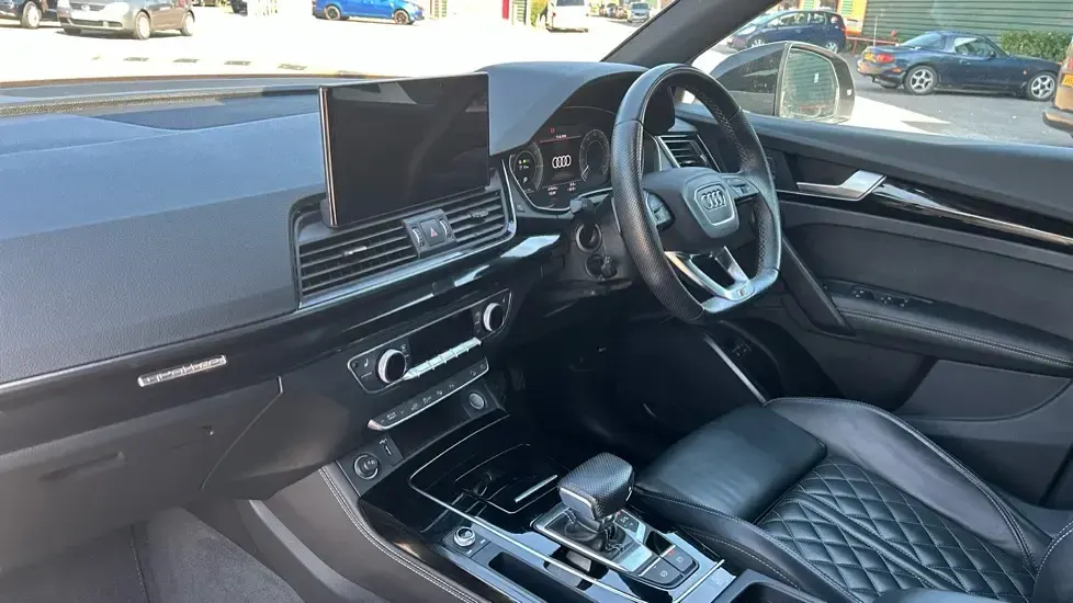 Used Audi Q5 Comfort 299 HP (219 kW) 2022 Black SUV
