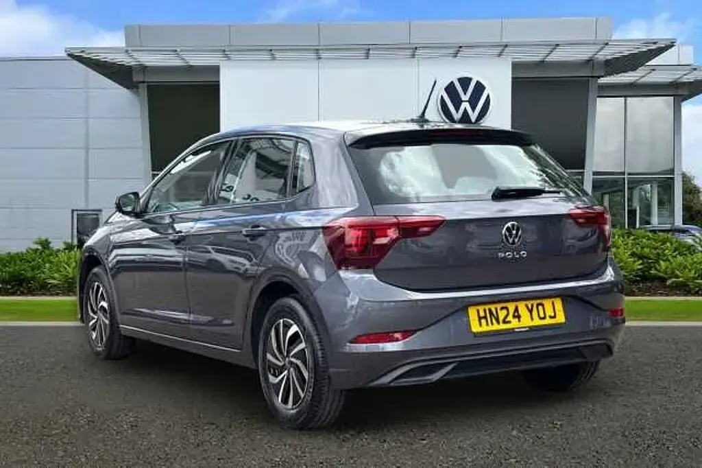 Used VW Polo Life 95 HP (69 kW) 2024 Grey Hatchback