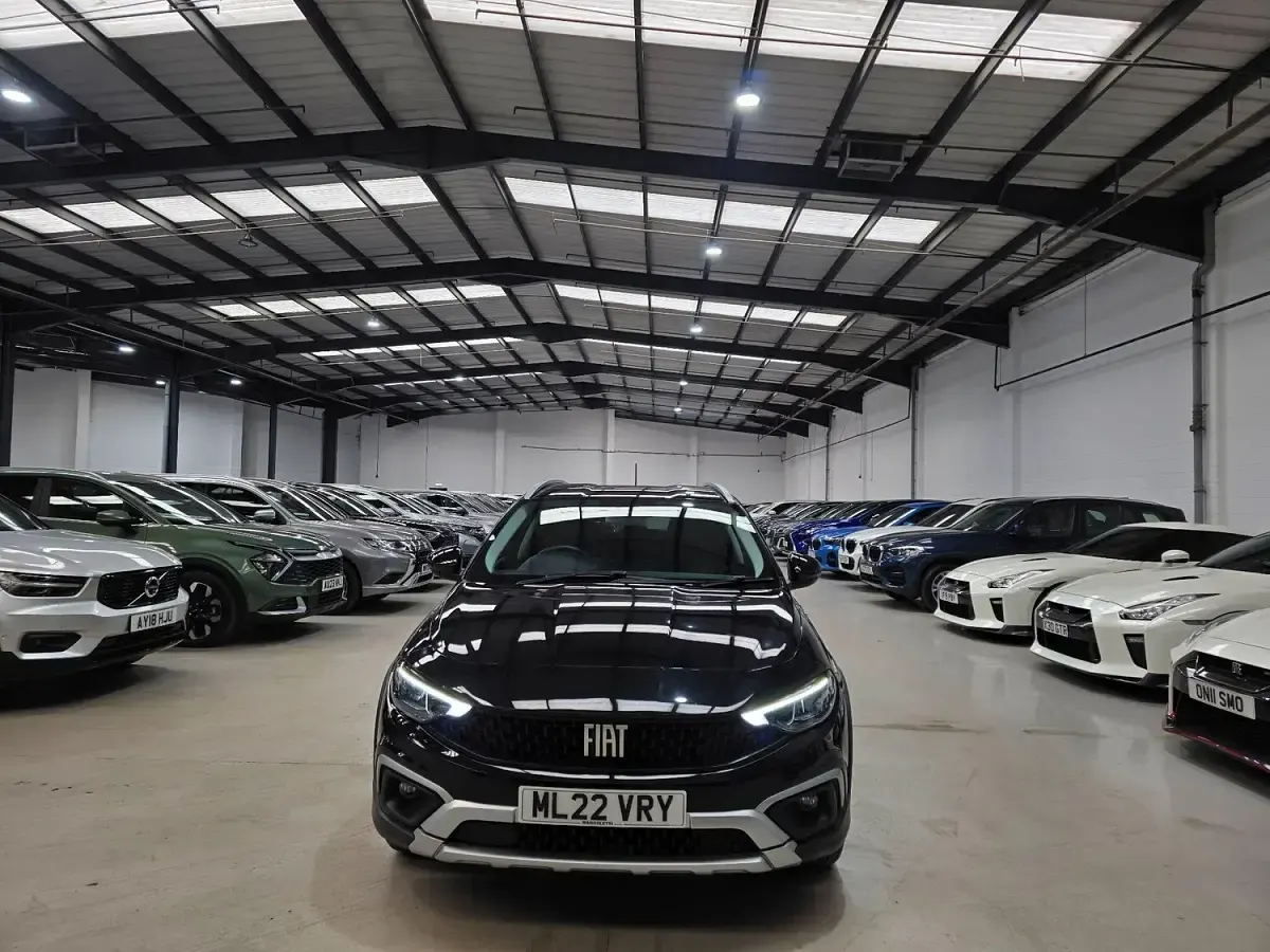 Used Fiat Tipo Cross 130 HP (95 kW) 2022 Black Hatchback