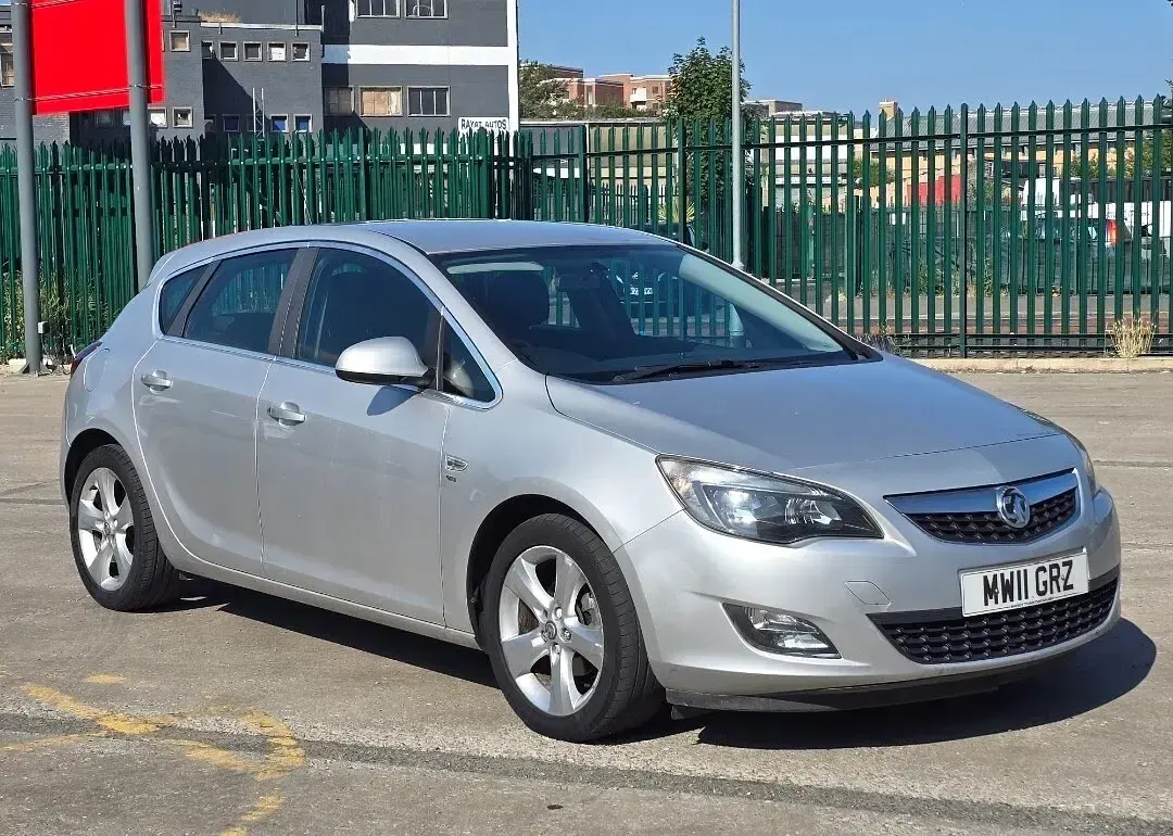Used Vauxhall Astra SRi 2011 Silver Hatchback