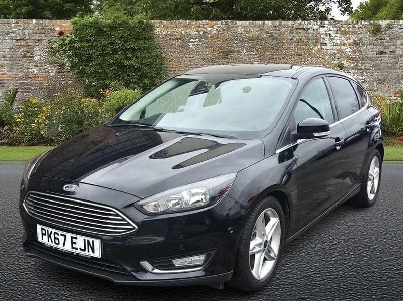 Used Ford Focus Titanium 150 HP (110 kW) 2017 Black Hatchback