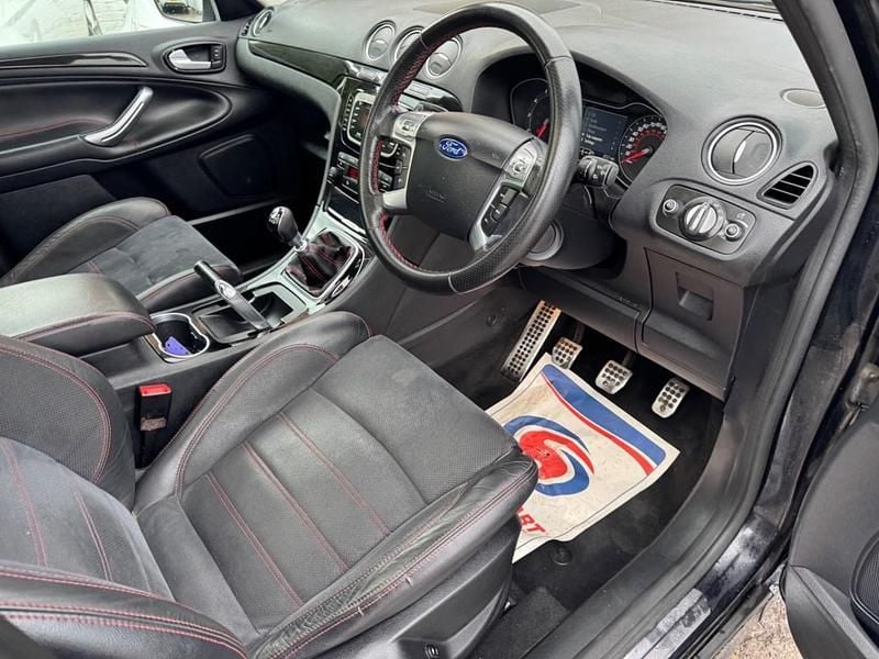 Used Ford S-MAX Titanium X 163 HP (119 kW) 2013 Black MPV