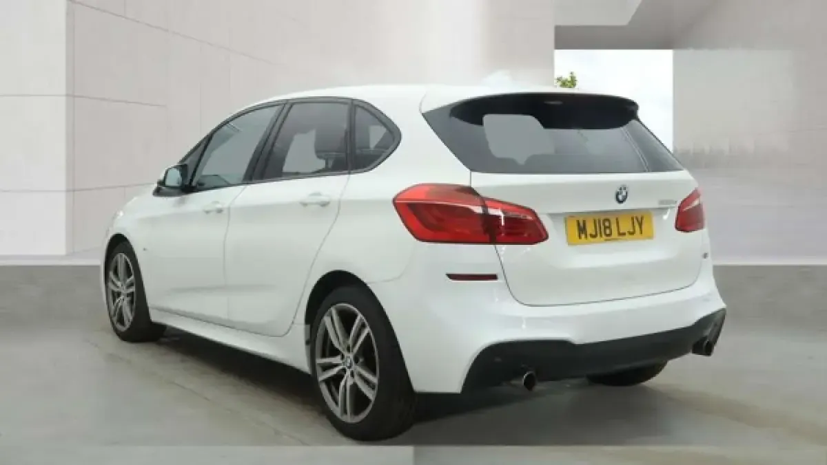 Used BMW 220 M Sport 2018 White MPV
