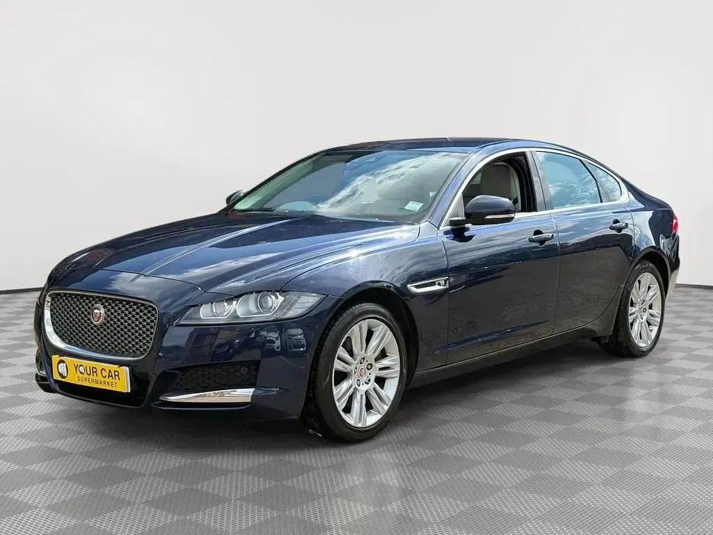 Used Jaguar XF Portfolio 180 HP (132 kW) 2016 Blue Sedan