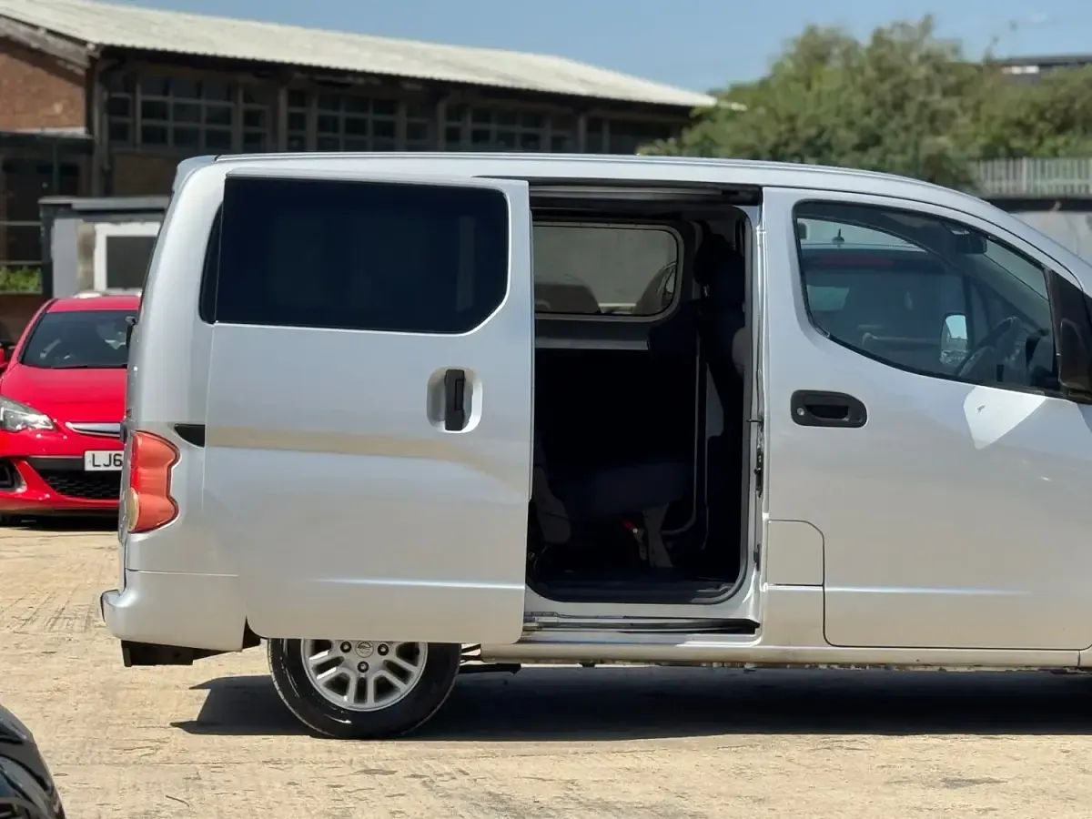 Used Nissan NV200 SE 2011 Silver MPV