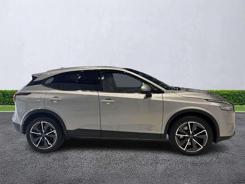 Used Nissan Qashqai Tekna 2023 Silver SUV