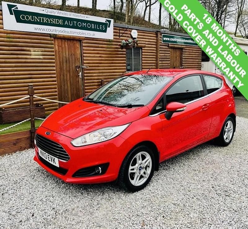 Used Ford Fiesta Zetec 82 HP (60 kW) 2013 Red Hatchback