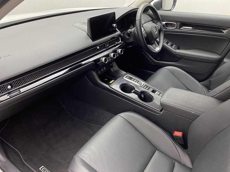 Used Honda Civic Advance 143 HP (105 kW) 2022 Platinum white