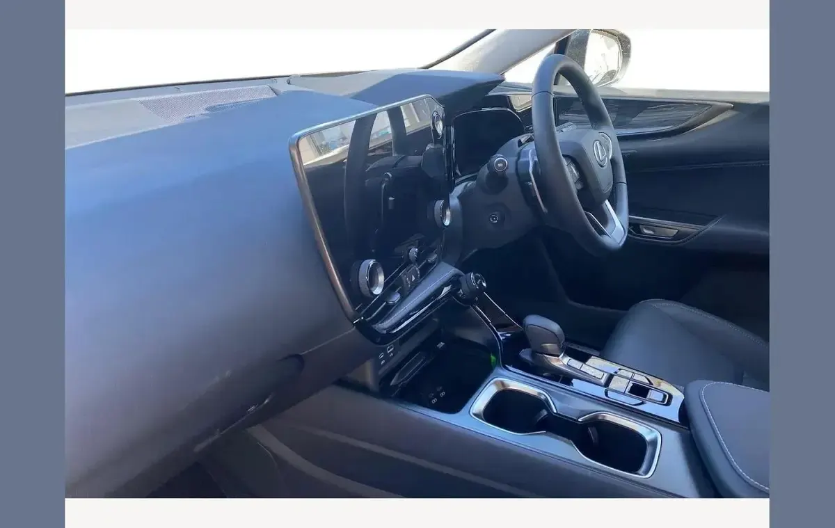 New Lexus NX350h 194 HP (142 kW) 2026 Green SUV