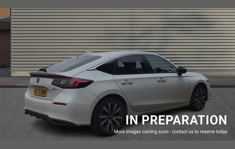 Used Honda Civic Elegance 143 HP (105 kW) 2022 White Hatchback