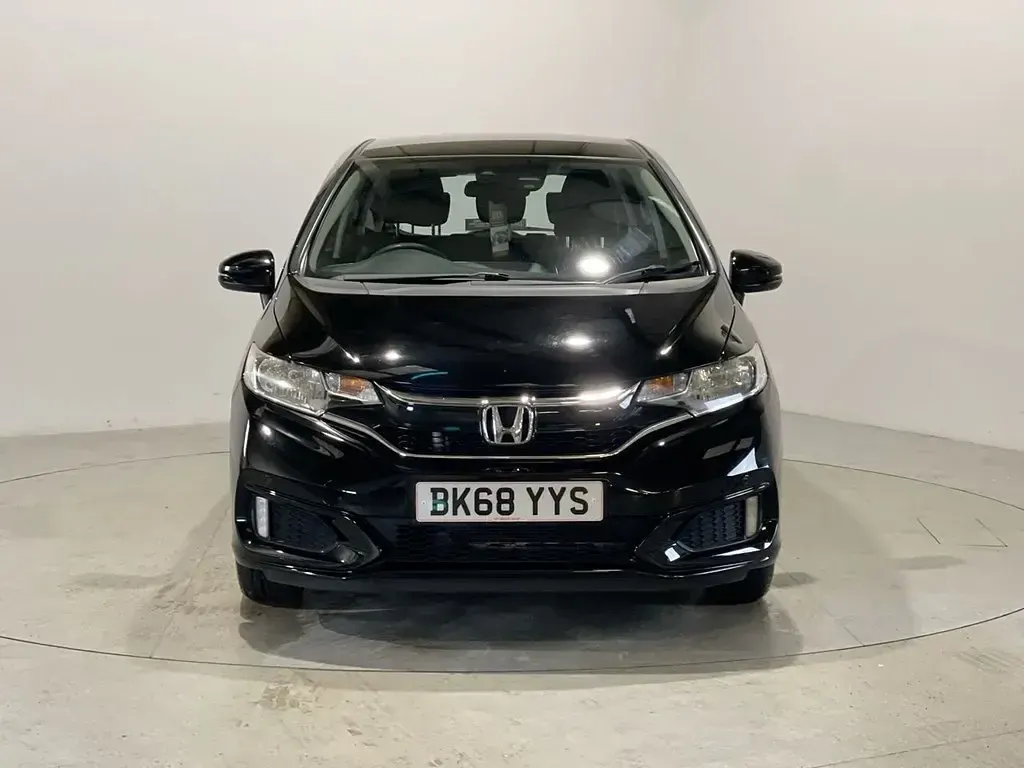 Second-hand Honda Jazz SE 102 CP (75 kW) 2018 Negru Hatchback