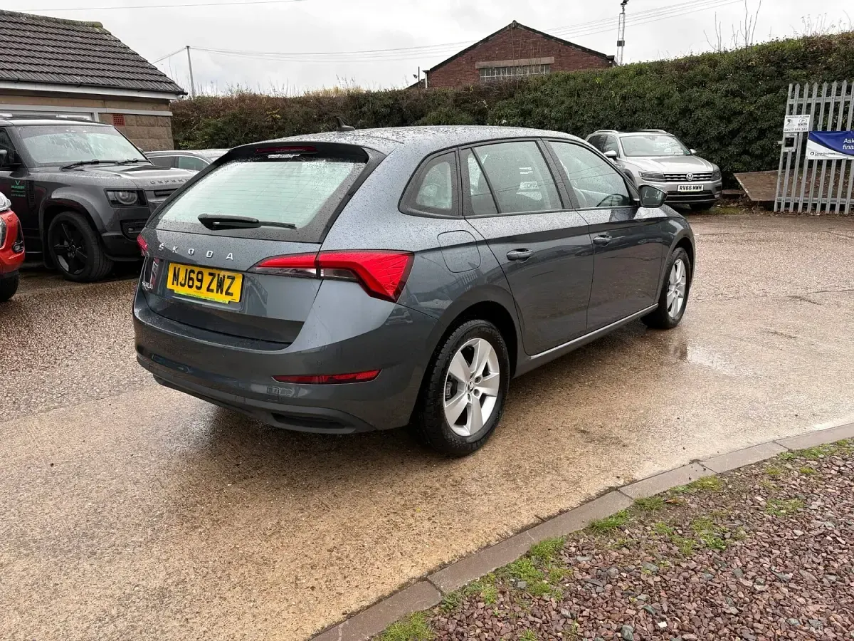 Used Skoda Scala SE 95 HP (69 kW) 2019 Grey Hatchback