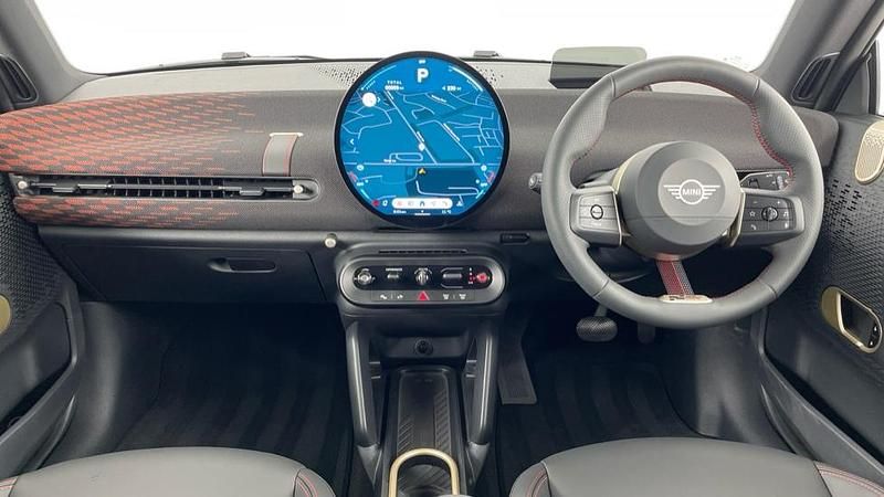 New Mini Cooper SE Hatch 158 kW (215 HP) 2025 White Hatchback