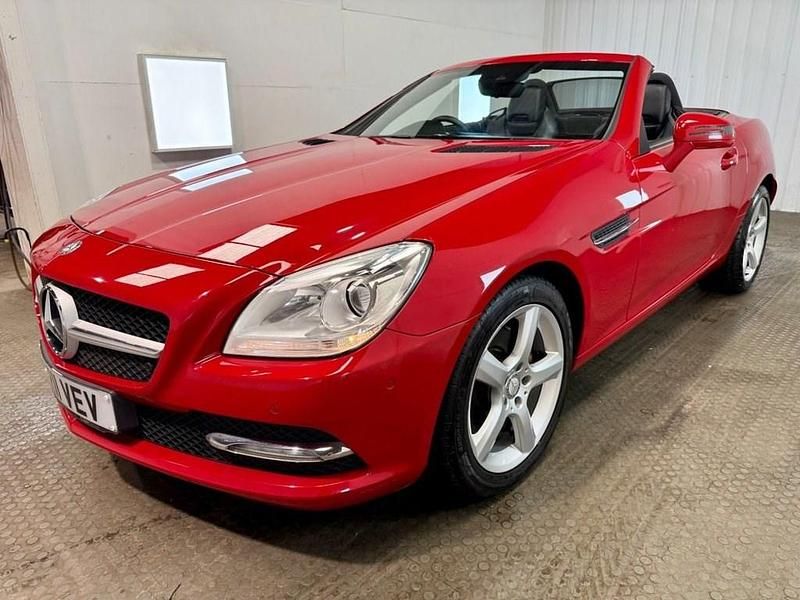 Used Mercedes SLK250 2011 Red Cabriolet