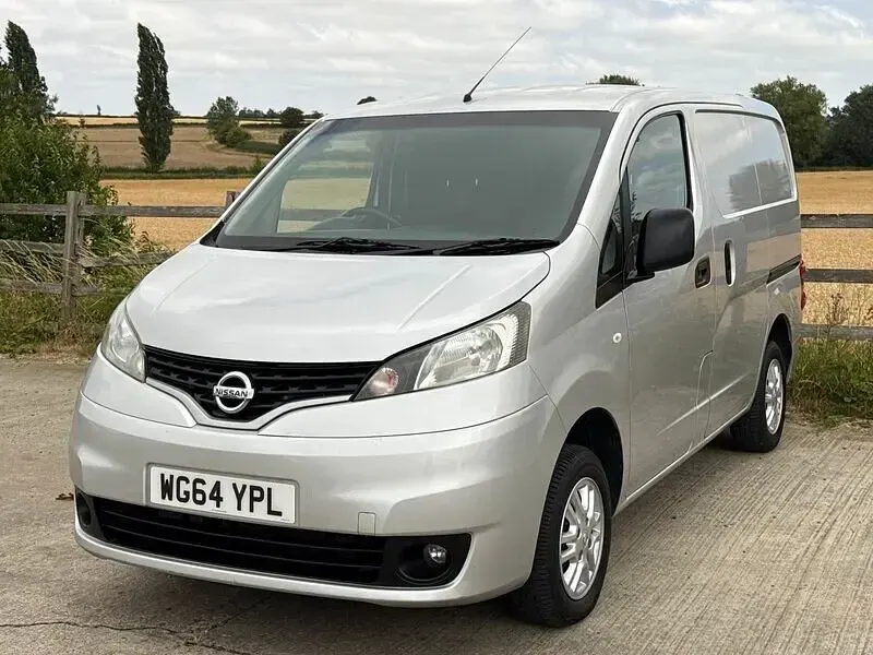 Used Nissan NV200 Tekna 2014 Silver MPV