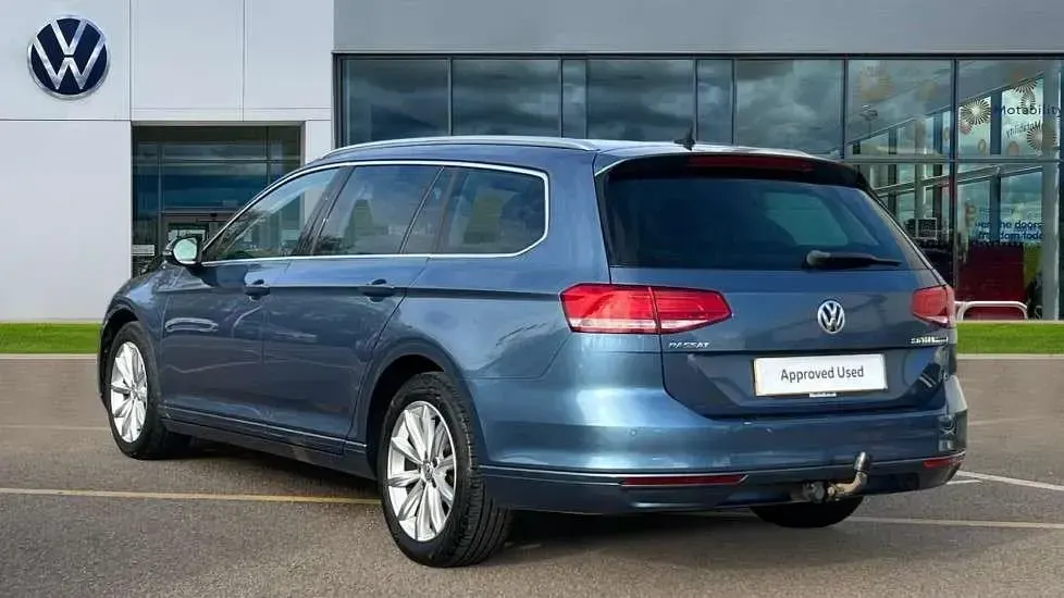 Used VW Passat Business 150 HP (110 kW) 2017 Harvard blue metallic Estate