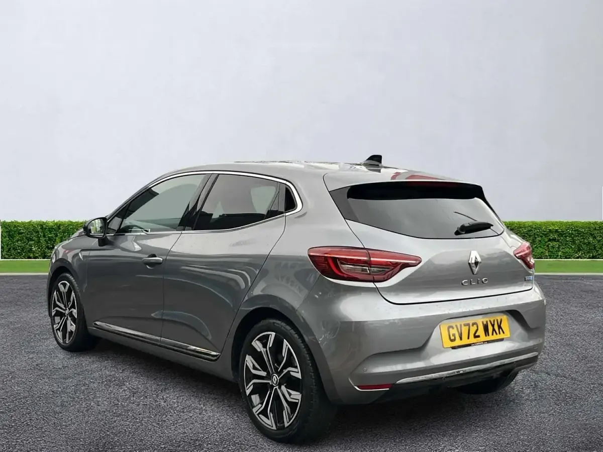 Usado Renault Clio V Techno 145 HP (106 kW) 2023 Cinzento Citadino