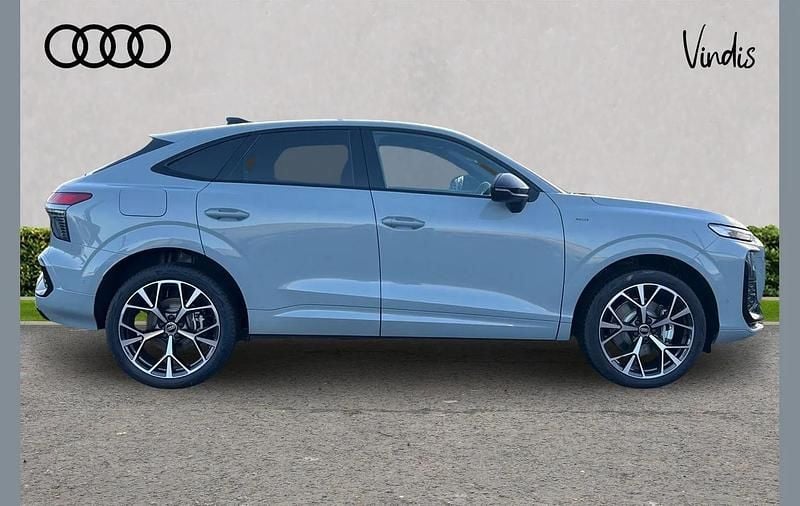 Used Audi Q3 Comfort 267 HP (196 kW) 2025 Grey SUV