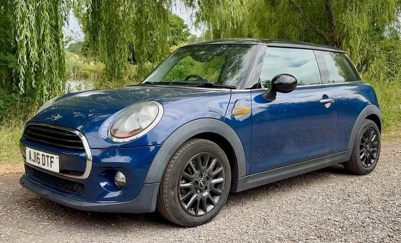 Blue Used 2016 Mini Cooper Hatch Hatchback | £6,482 (Fair price) - Image 1/2
