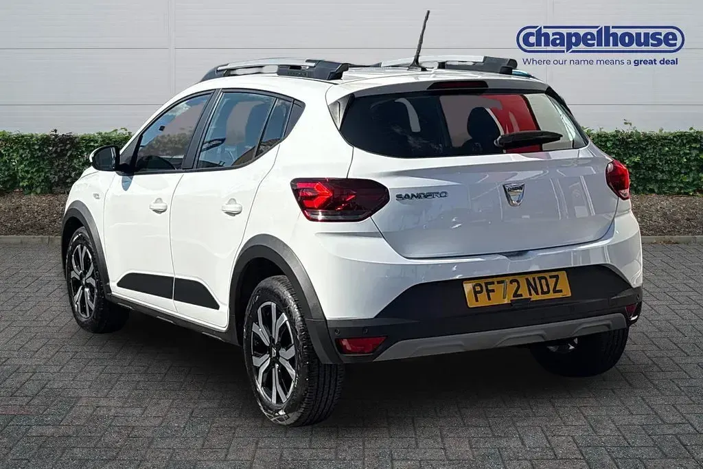 Used Dacia Sandero Prestige 90 HP (66 kW) 2022 White Hatchback