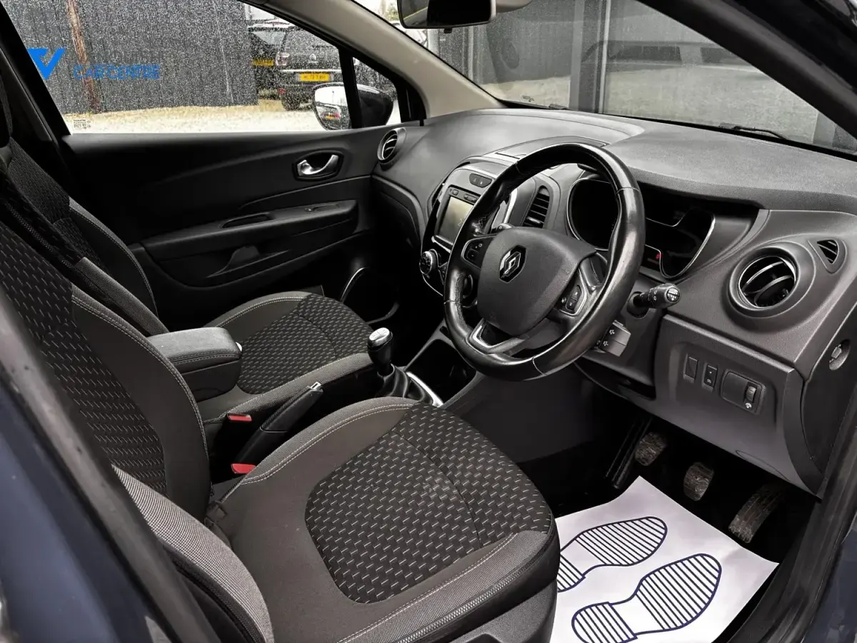 Używany Renault Captur Dynamique 90 KM (66 kW) 2018 Niebieski SUV
