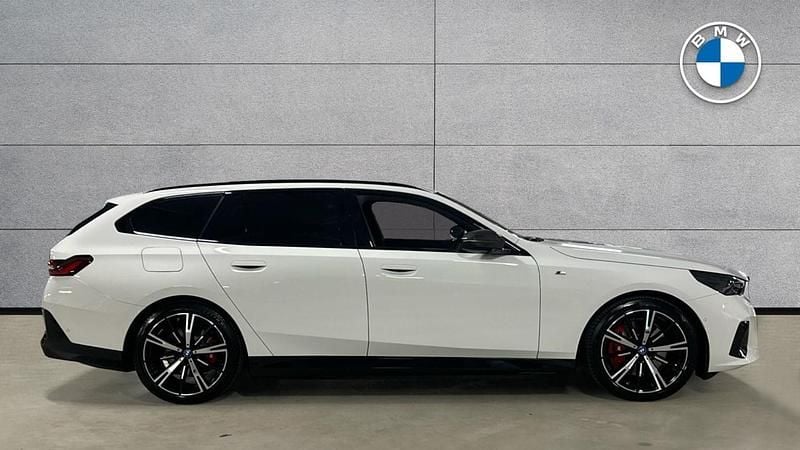 New BMW i5 M Sport 250 kW (340 HP) 2025 White Estate