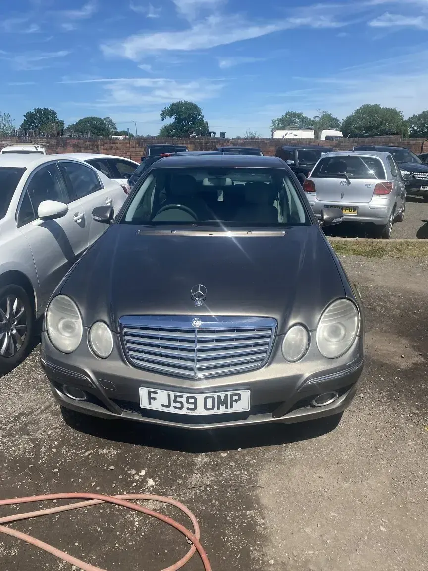 Used Mercedes E200 Elegance 2009 Grey Estate