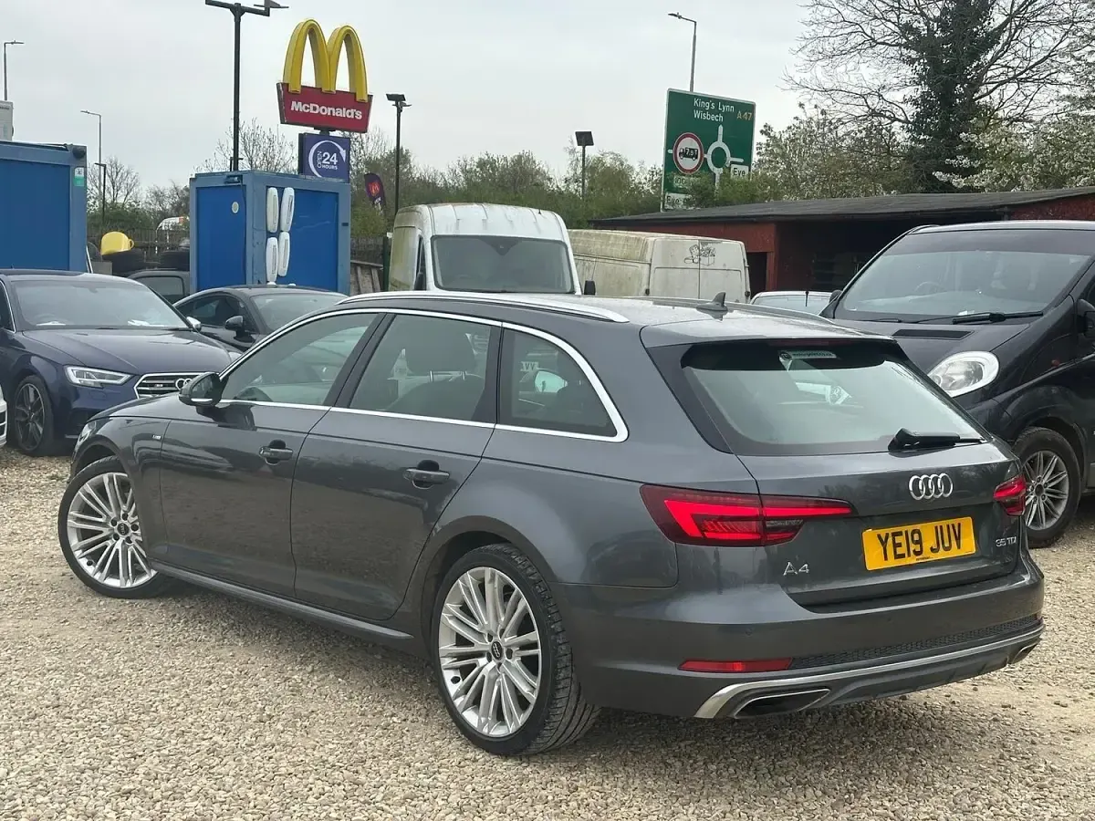 Used Audi A4 S-Line 190 HP (139 kW) 2019 Grey Estate